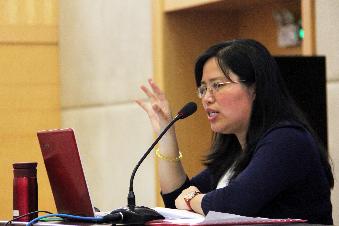徐侠副教授做讲座 徐侠副教授做讲座